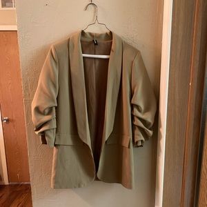 3/4 Sleeve Blazer in Tan